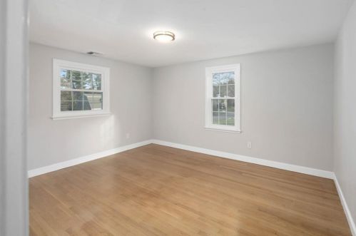 7 Queen Anne Ln, Hingham MA  02043-3904 exterior