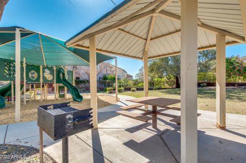 26518 51st Dr, Phoenix AZ  85083-1274 exterior