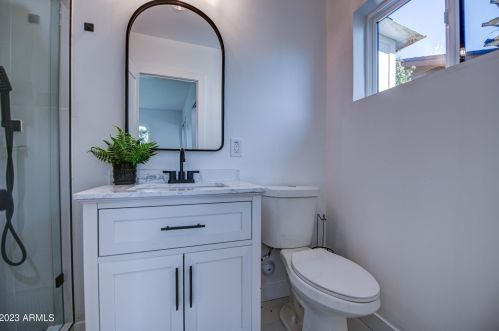 4043 44th Pl, Phoenix AZ  85018-5401 exterior