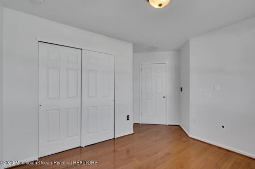 111 Picadilly Dr, Jackson Twp NJ  08527-1290 exterior