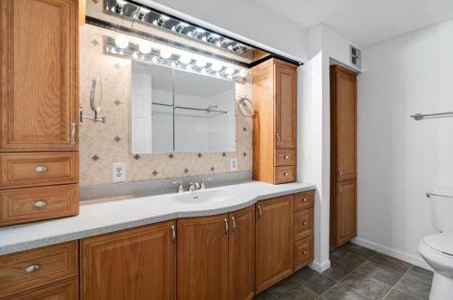 1258 Ky Lk Dr, Atlanta GA 30319-4143 exterior