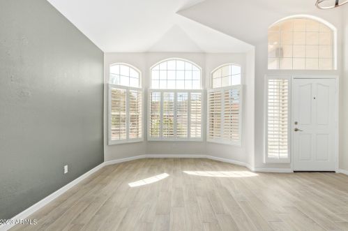 1222 Beverly Ln, Phoenix AZ 85032-3408 exterior