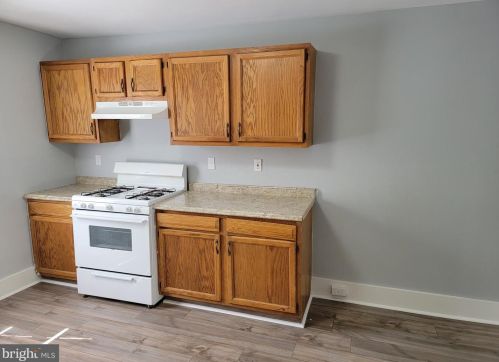 22 Barber Ave, West Deptford NJ  08096-2414 exterior