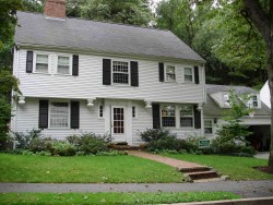 11 Chatham Rd, Newton, MA 02461-1009