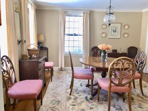 32 Old Farm Rd, Dedham MA 02026-4115 exterior