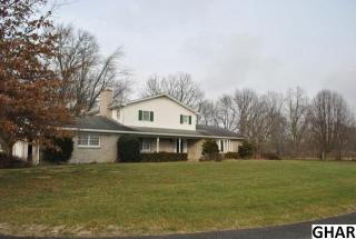 14 Springview Rd, Carlisle PA  17015-9460 exterior