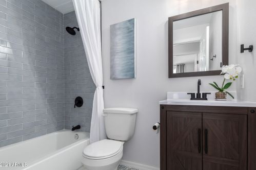 7202 Coolidge St, Phoenix AZ  85033-1429 exterior