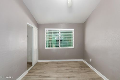 1202 Bethany Home Rd, Phoenix AZ 85015-1938 exterior