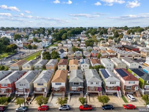 511 Davis Ave, Kearny NJ  07032-3601 exterior