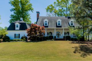 584 Oakline Dr, Birmingham, AL 35226-4116