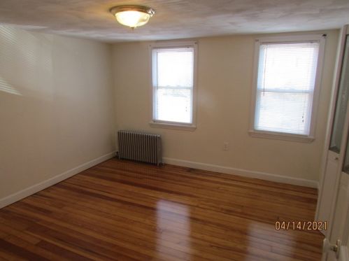 39 Cross St, Quincy MA 02169-4015 exterior