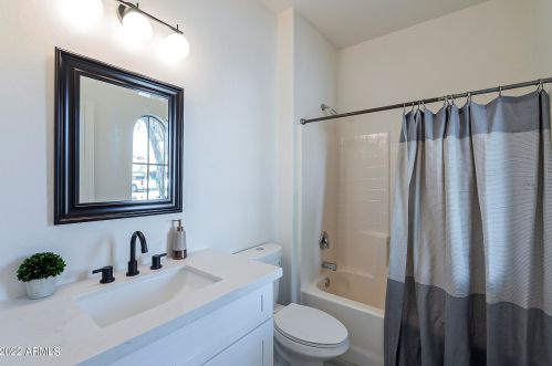 603 Beautiful Ln, Phoenix AZ 85042-7074 exterior