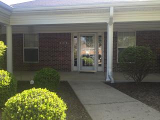 8530 Applegate Village Dr, Louisville KY  40219-5610 exterior