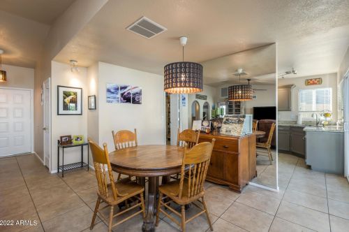 10602 42nd St, Phoenix AZ 85050-3376 exterior