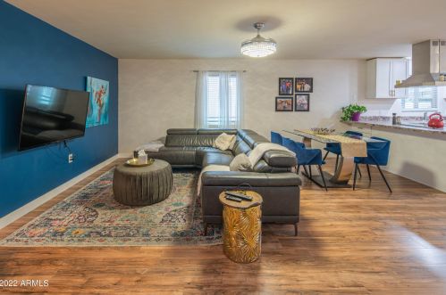 6240 16th St, Phoenix, AZ 85016-1755