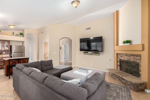 4342 Abraham Ln, Phoenix AZ  85050-6895 exterior