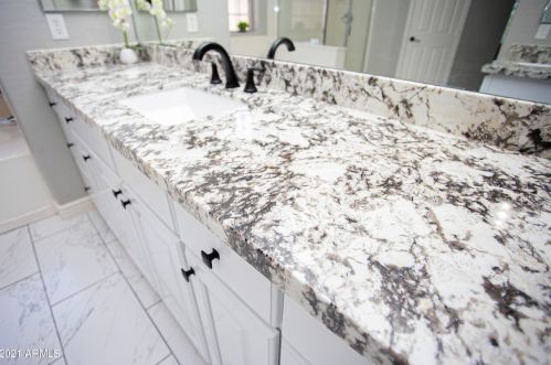 35318 31st Dr, Phoenix AZ  85086-2127 exterior