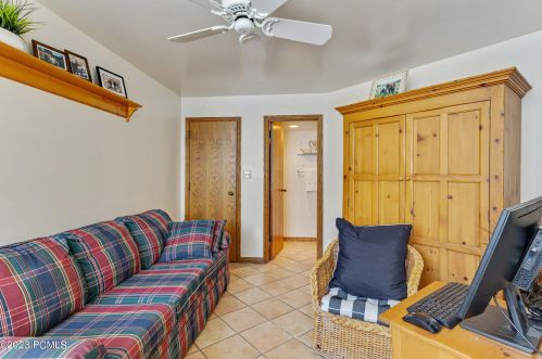 7602 Buckboard Dr, Park City UT 84098-5304 exterior