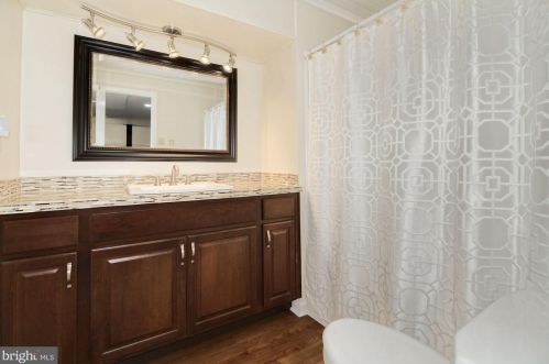 8556 Window Latch Way, Columbia MD 21045-5637 exterior