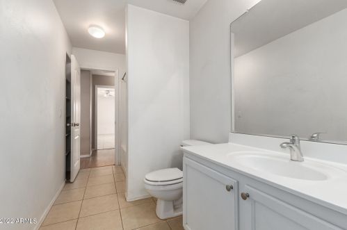 8227 Apache St, Phoenix AZ 85003-2726 exterior