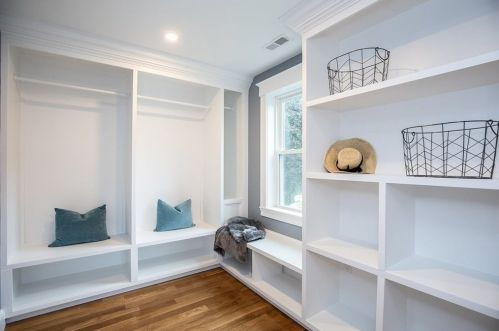 77 Hodge Rd, Arlington MA  02474-1933 exterior