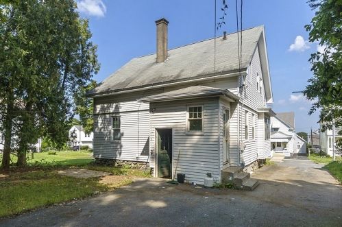 14 Frank St, Worcester MA 01604-1015 exterior