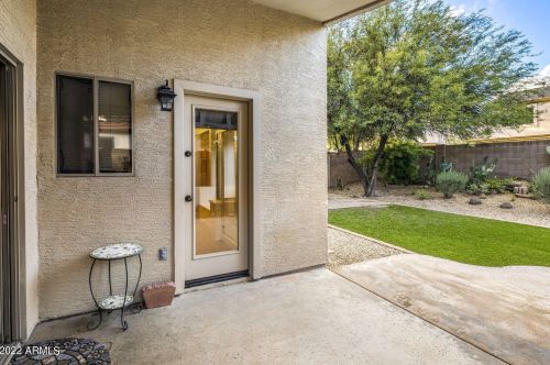 2440 Blue Sky Dr, Phoenix AZ  85085-4761 exterior