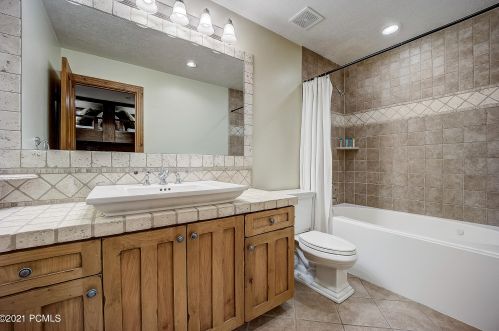 953 Park Ave, Park City UT 84060-5202 exterior