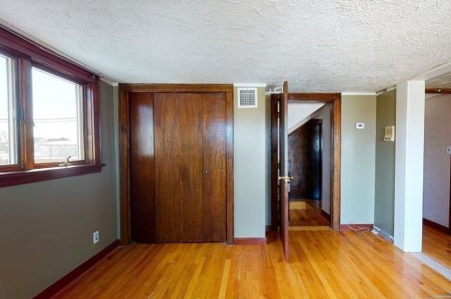 92 Chapel St, Newton MA 02458-1308 exterior