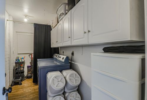 911 Campo Bello Dr, Phoenix AZ 85032-2051 exterior