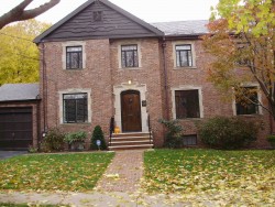 40 Avondale Rd, Newton, MA 02459-1619