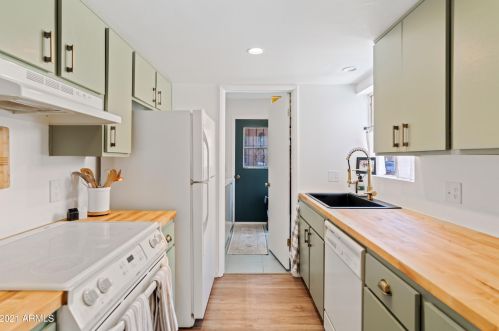 1162 Beryl Ave, Phoenix, AZ 85020-1540