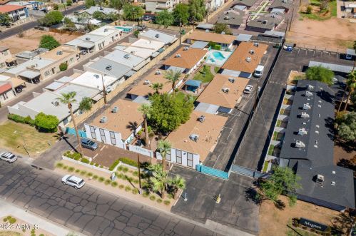 3025 38 St, Phoenix AZ 85018-4114 exterior