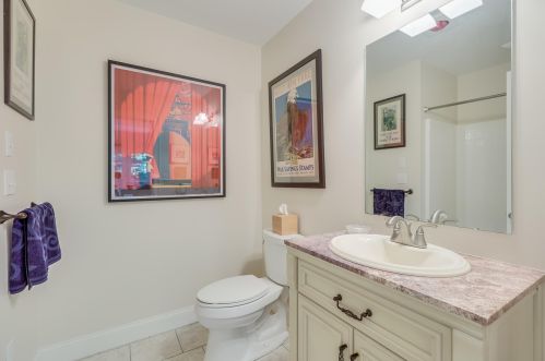 40 Main St, Falmouth MA 02540-3129 exterior