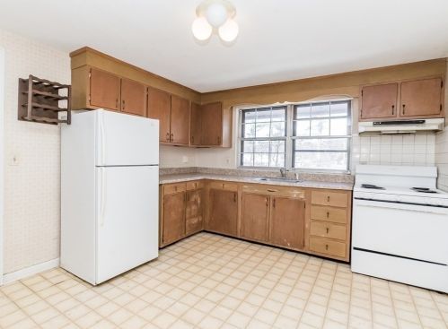 1 Town House Ln, Acton, MA 01720-3737