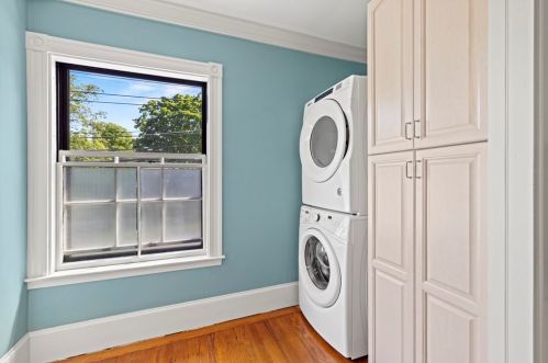 1358 Washington St, Canton MA 02021-2131 exterior