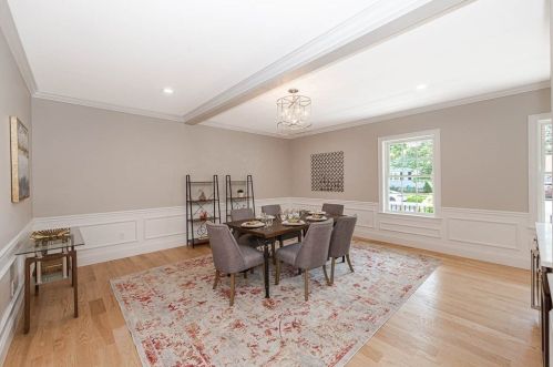 53 Lantern Ln, Arlington MA 02474-1806 exterior