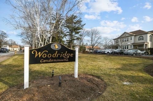 665 Pleasant St, Weymouth, MA 02189-3210