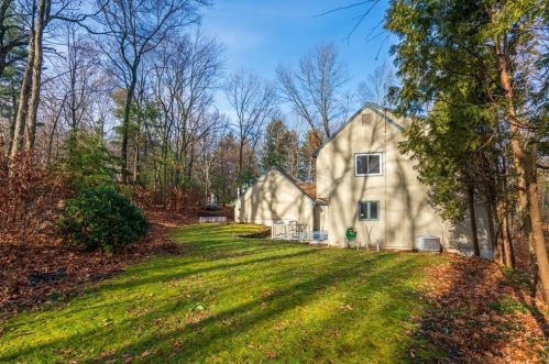 6 Skylar Dr, Southborough MA 01772-1745 exterior