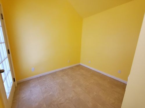 8 Ipswich St, Seekonk MA 02771 exterior