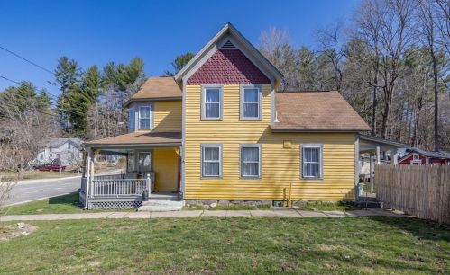 17 Pleasant St, Montgomery, MA 01085-3719