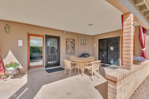 2542 42nd St, Phoenix AZ 85032-4729 exterior