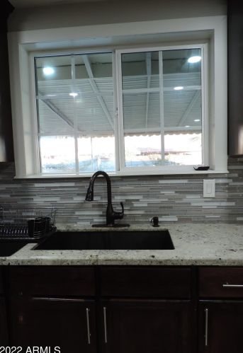 4001 61 St, Phoenix AZ 85033-1712 exterior