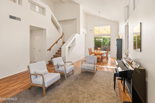 1247 Eugie Ave, Phoenix AZ  85022-4965 exterior