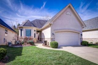 1923 Marblecliff Crossing Ct, Columbus OH  43204-4968 exterior