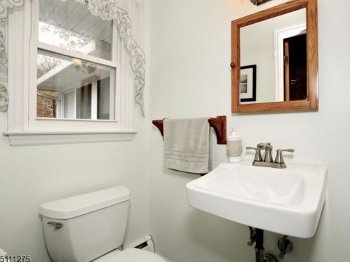 17 Russell Rd, Skyline Lakes NJ 07456-2230 exterior