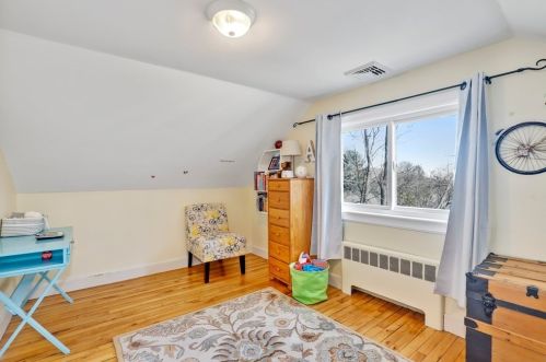 51 Rdg St, Arlington MA 02474-1706 exterior