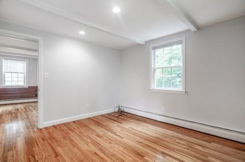 34 Trevore St, Quincy MA 02171-1127 exterior