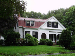 108 Concord St, Newton, MA 02462-1005
