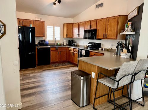 18637 5th Dr, Phoenix AZ  85027-6627 exterior